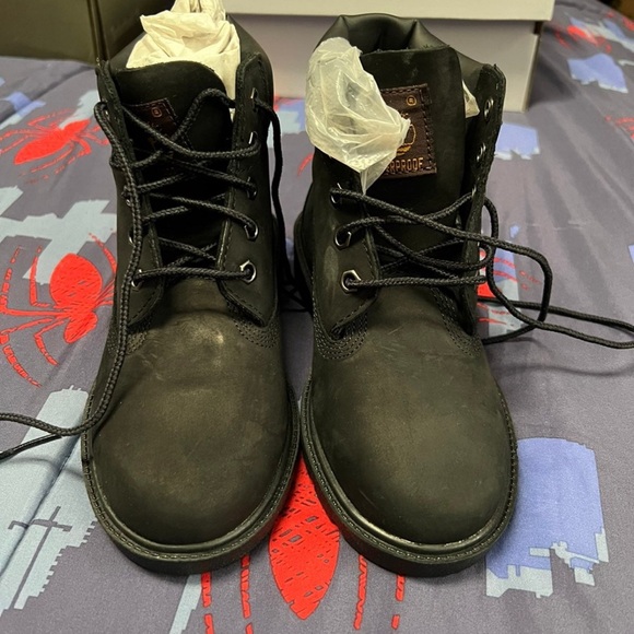 Brand New never been worn size youth 13 - Picture 2 of 5